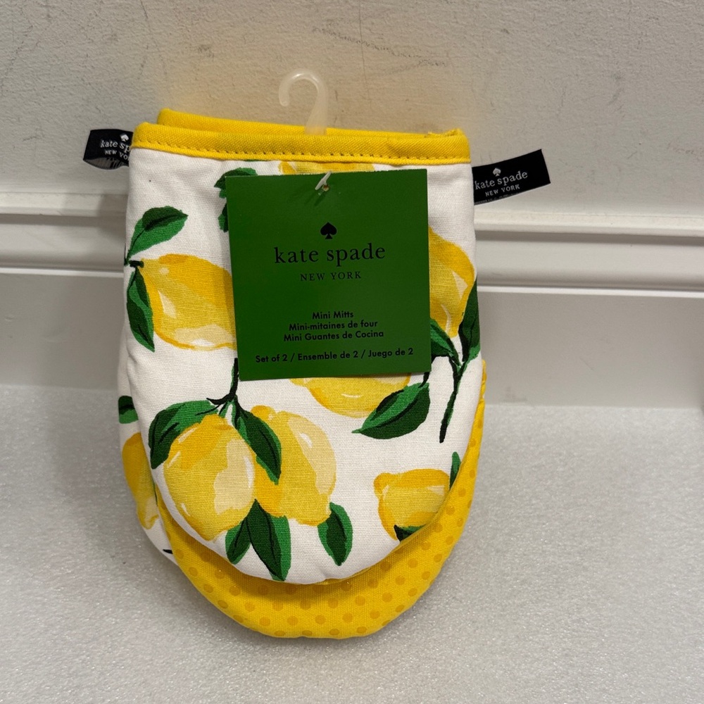 kate spade lemon print oven mitts set of 2 NWT